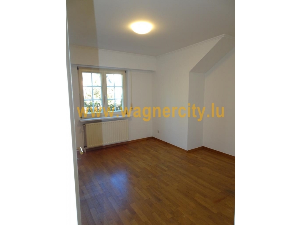 Image 17560/14